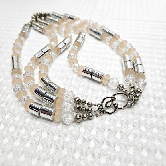 Dramatic Triple Strand Acrylic Beaded Necklace - Peach & Silver - Picture 9 of 10